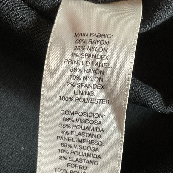 CHICO’S Spliced Animal Jordan Dress Sz 0.5 (6) - Picture 4 of 5